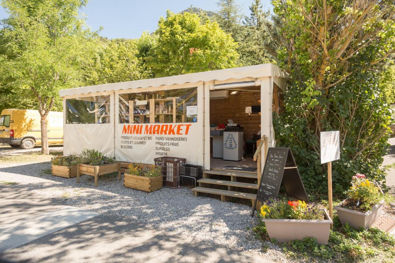 Camping Les Princes D'Orange Hotel Orpierre Exterior foto